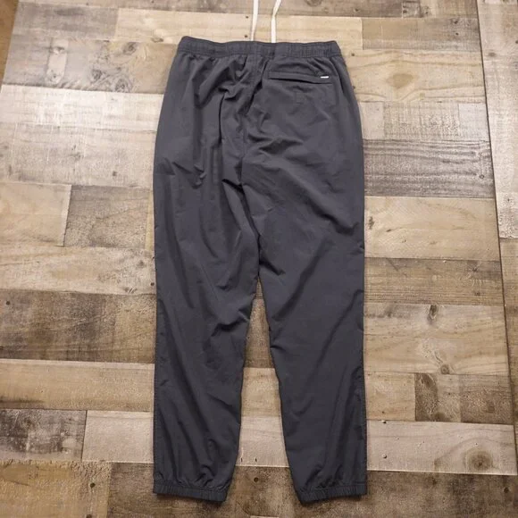 Vuori Kore Jogger men's medium charcoal lined athletic joggers - Picture 12 of 16